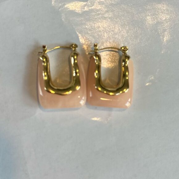 Tasha Stone Hoop Earrings in‎ Rose - Picture 3 of 5